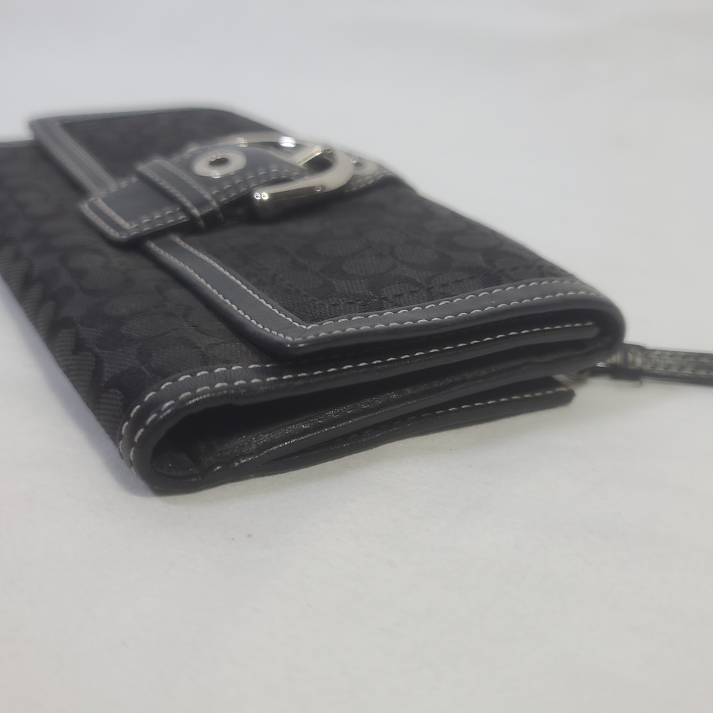 Coach Hampton Signature Black Buckle Wallet - Picture 3 of 14